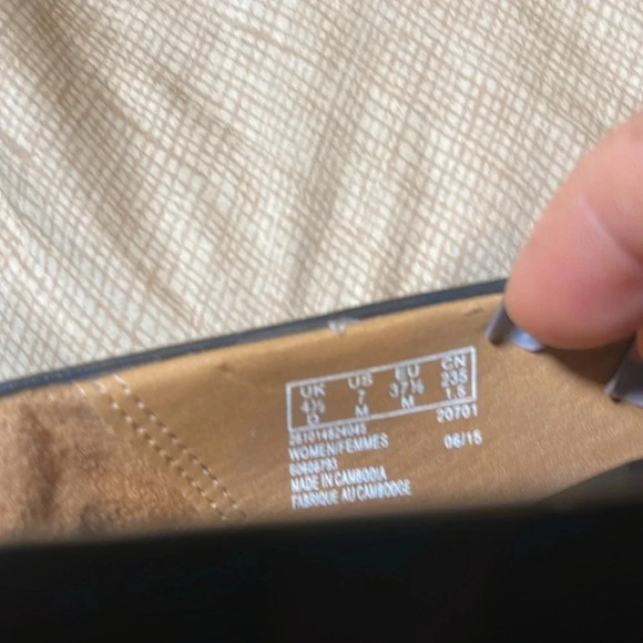 Clarks black heels classic  shoes - Picture 7 of 7